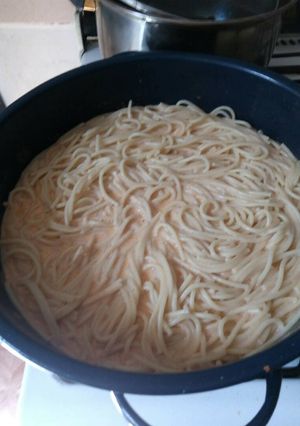 Una foto de Espagueti con crema
