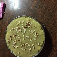 A picture of Suji burfi.