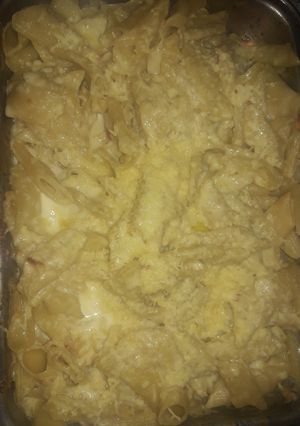 Una foto de Fideos gratinados con algunos ingredientes salió esto