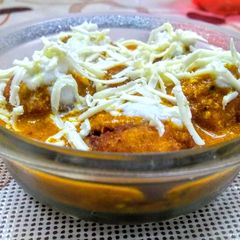 A picture of Paneer Nargisi koftas.