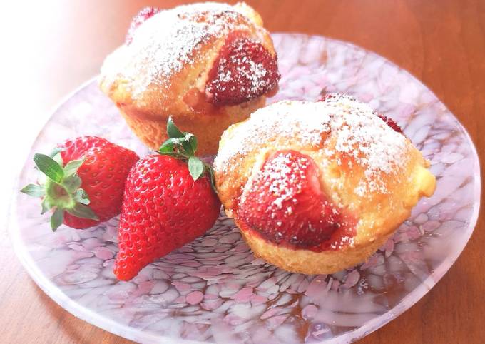 Muffin americani alle fragole e formaggio cremoso