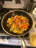 Riso saltato con verdure e gamberi