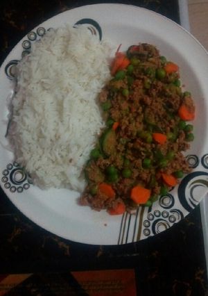 A picture of Green peas minced stew.