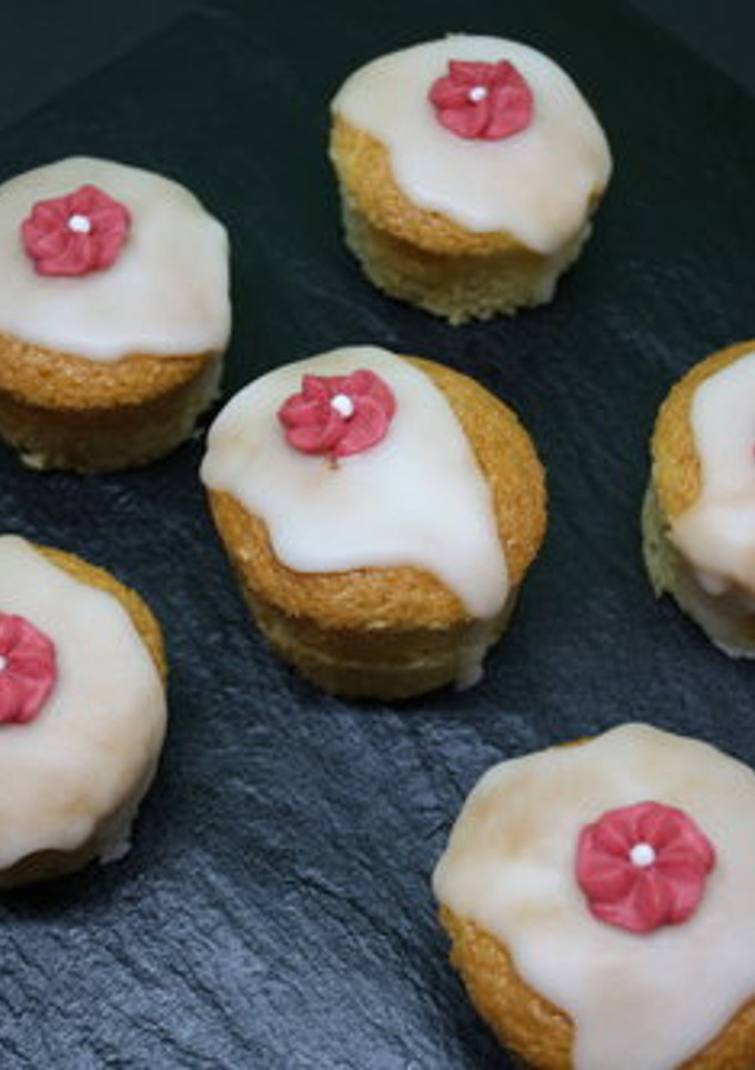 Una foto de Bizcochitos de Horchata glaseados receta en Thermomix
