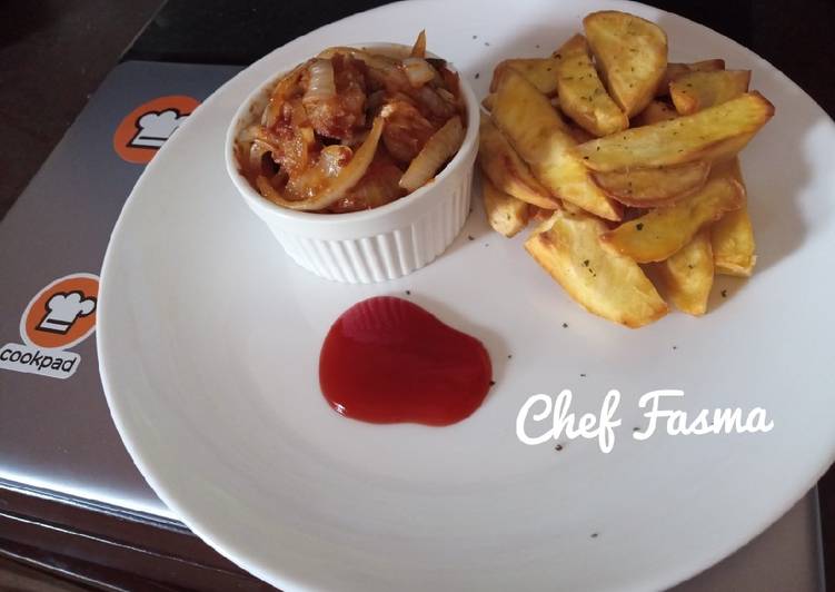 The Best Way to Prepare Tasty White Onion Sauce With Potato Wedges and Sauce