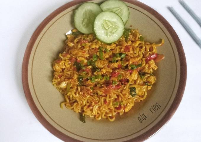 Resep Indomie Goreng Pedas Oleh Ririn Kristanti Cookpad