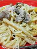 Spaghetti en salsa blanca