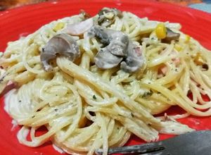 Una foto de Spaghetti en salsa blanca