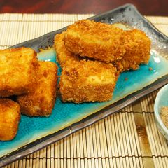 A picture of Panko Crispy Fried Tofu w/ Salt and Pepper Powder.