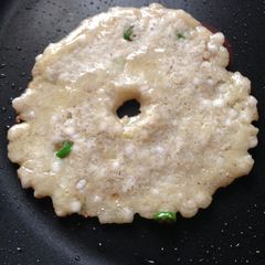 A picture of Sabudana Thalipeeth.