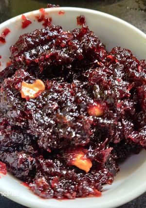 A picture of Beet root halwa.