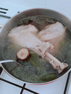 剝皮辣椒雞湯 的食譜成品照片