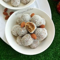 A picture of Lotus biscoff biscuit truffle.
