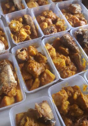 A picture of Porriage yam with titus fish.
