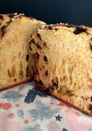 Una foto de Panettone con chip de chocolate