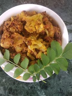 सूखी आलू गोभी की सब्जी रेसिपी मुख्य फोटो
