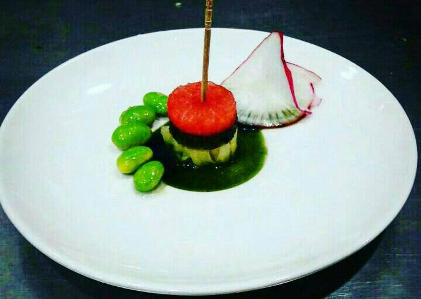 Scanted mint fruits skewer