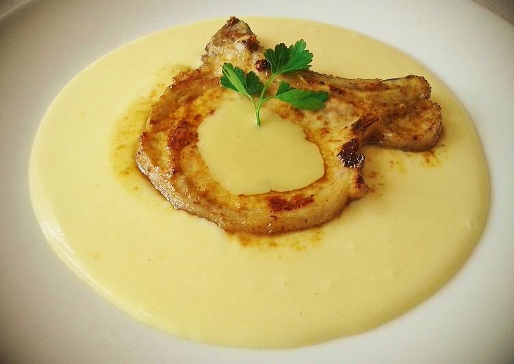 Chuleta de cerdo con cremoso de patata