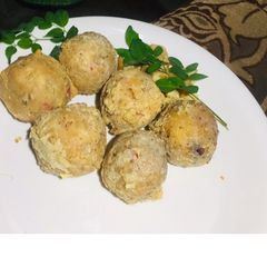 A picture of Yam balls.