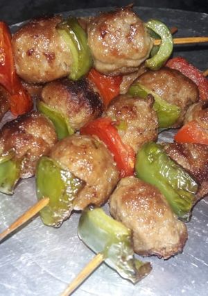 A picture of Kofta shaslik(in different style).