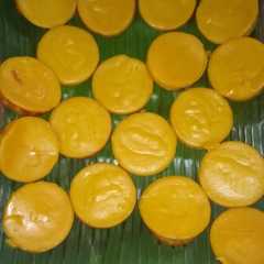 A picture of Kue lumpur labu kuning durian.