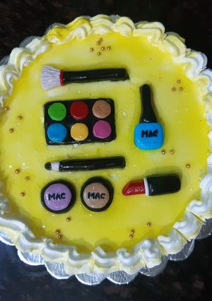 মেকআপ থিম কেক(Makeup Theme cake recipe in bengali) রেসিপির প্রধান ছবি