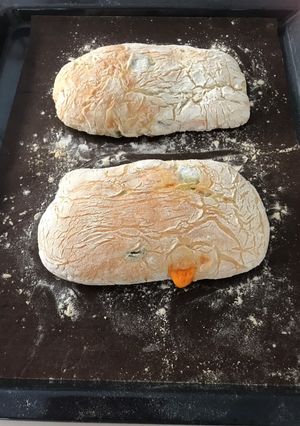 รูปของ ขนมปัง Ciabatta ใส่พริกฮาลาพิโนกับเชดด้าชีส
