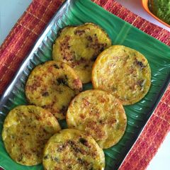 A picture of Corn oats semolina pancakes.