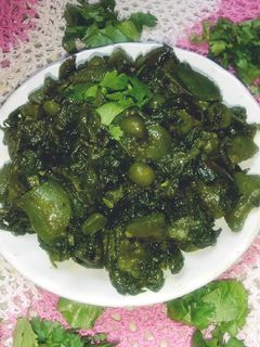 पालक और बैंगन की सब्जी (palak aur baingan ki sabzi recipe in Hindi) रेसिपी मुख्य फोटो