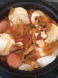 Hình của món Canh kim chi thịt heo.