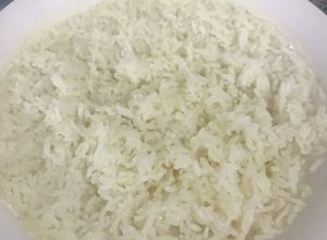 Foto de Arroz branco no microondas