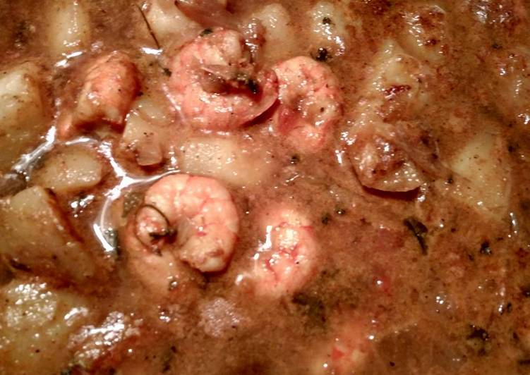 Step-by-Step Guide to Make Ultimate Prawn and potato curry