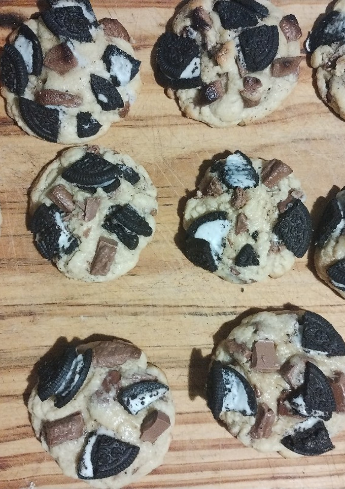 Una foto de Cookies de chocolate con oreo