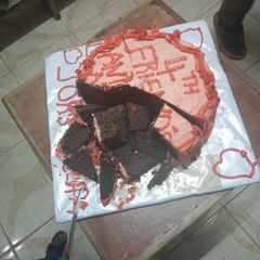 A picture of 2 in 1 sufuria Chocolate cake.