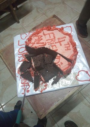 A picture of 2 in 1 sufuria Chocolate cake.