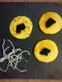 Una foto de Blinis con caviar (by Marieta)