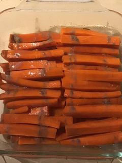 A picture of California Farm Honey Roasted Carrot Sticks.