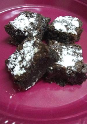 Una foto de Brownie económico con aceite y cacao