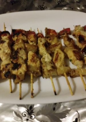Une photo de Brochettes poulet, ananas et lait de coco