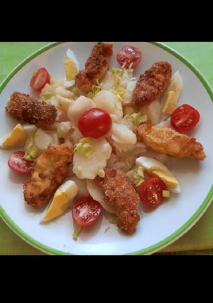 Csirkemell saláta gluténmentesen recept fotója