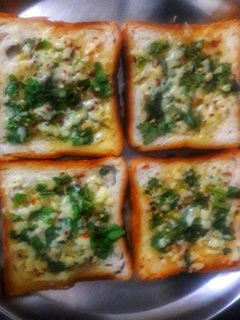 गार्लिक ब्रेड (Garlic bread recipe in hindi)) रेसिपी मुख्य फोटो