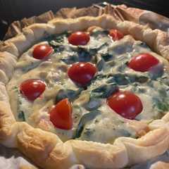 Foto di Torta di sfoglia al salmone