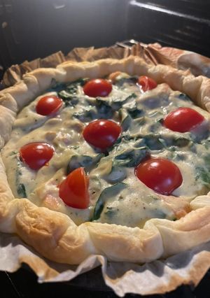 Foto di Torta di sfoglia al salmone