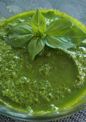 O poză a rețetei Sos pesto.