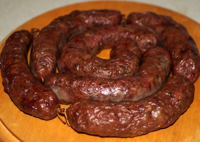 Домашняя колбаса из свинины в кишках рецепт с фото пошагово