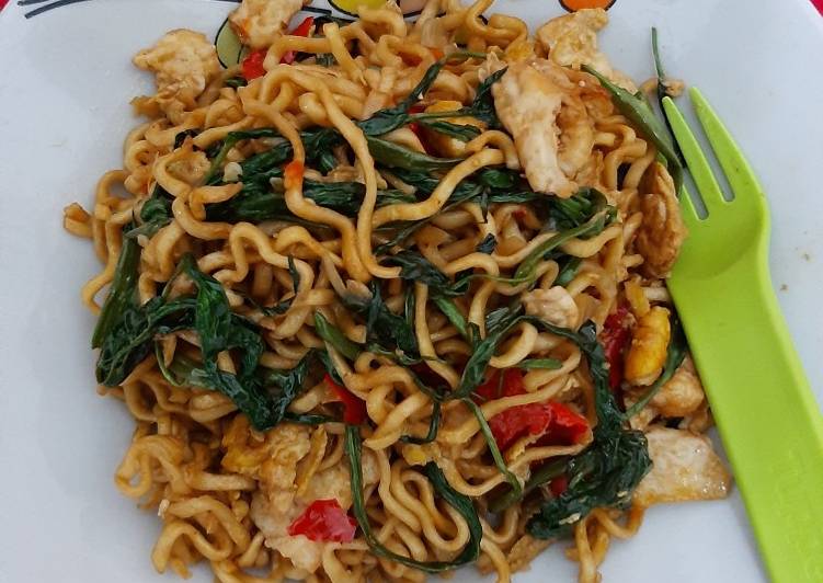 Cara Termudah Membuat Mie goreng Kangkung Sempurna
