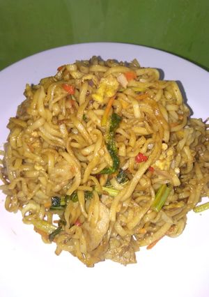Foto resep Mie Goreng Pedas Endes. Mie Burung Dara