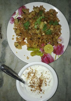 A picture of Sabudana khichdi with indori zayka.
