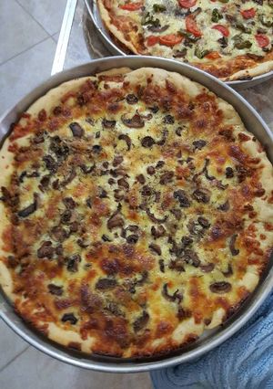 صورة لوصفة بيتزا بالسجق
