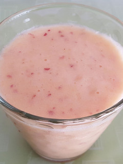 Una foto de Licuado de frutas con uvas